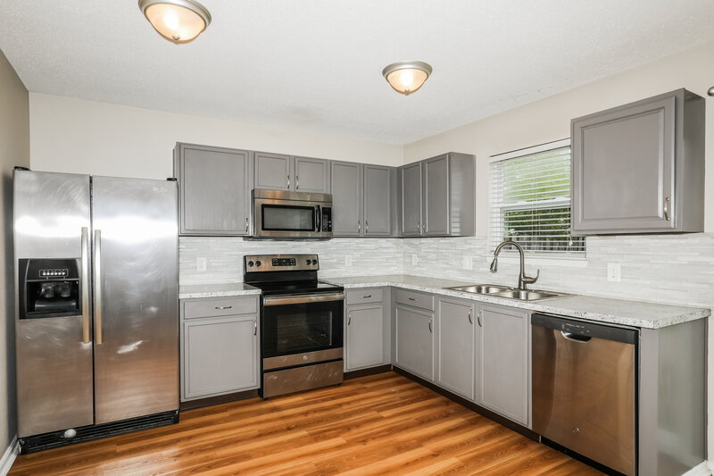 1,880/Mo, 8138 States Bend Drive Indianapolis, IN 46239 Kitchen View 3