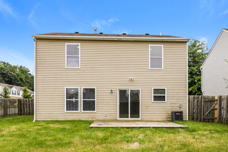 1,880/Mo, 8138 States Bend Drive Indianapolis, IN 46239 Rear View