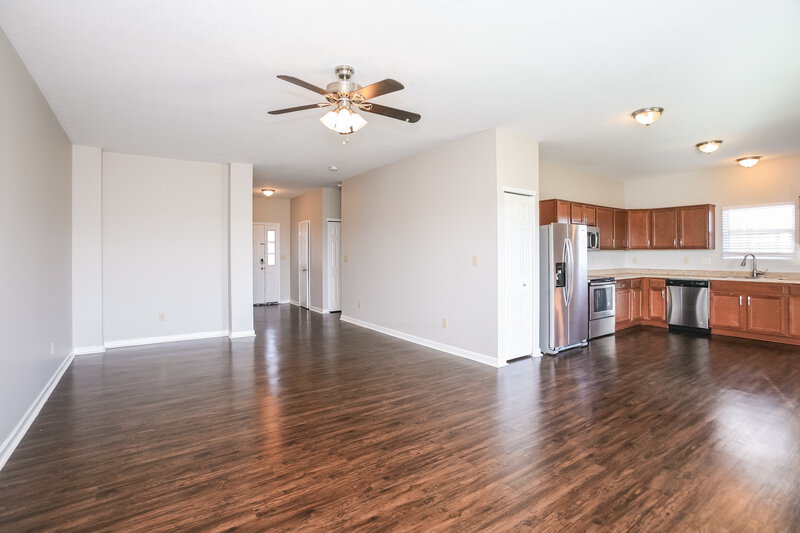 1,710/Mo, 5003 Greenside Drive Indianapolis, IN 46235 Living Room View