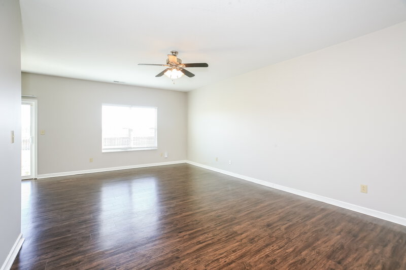 1,710/Mo, 5003 Greenside Drive Indianapolis, IN 46235 Living Room View 2