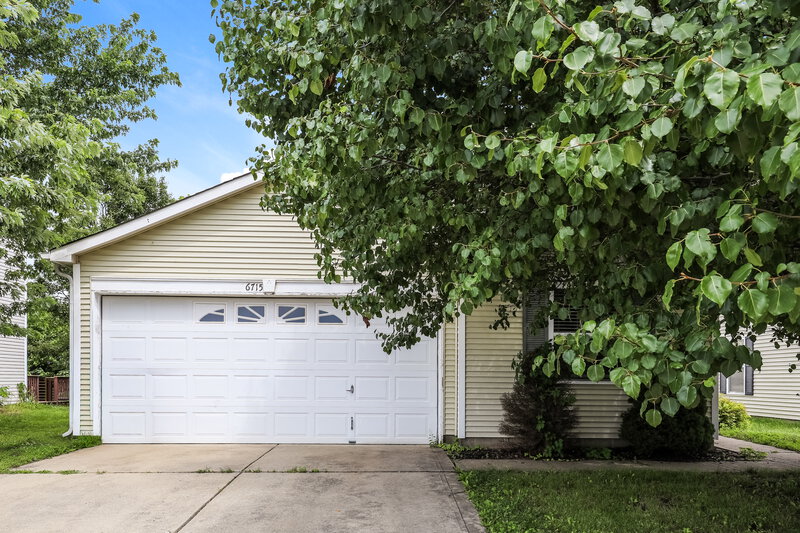 1,765/Mo, 6715 Everbloom Lane Indianapolis, IN 46217 External View