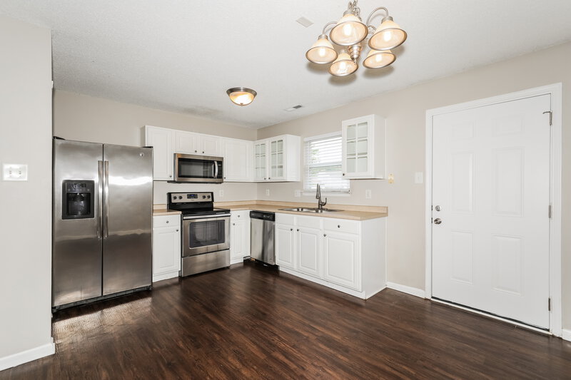 1,765/Mo, 6715 Everbloom Lane Indianapolis, IN 46217 Kitchen View