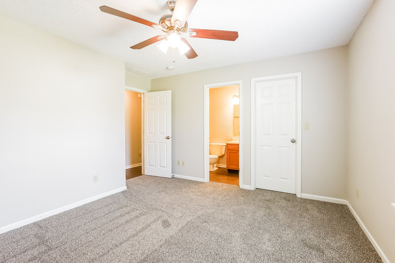 1,885/Mo, 748 Millbrook Drive Avon, IN 46123 Main Bedroom View 2