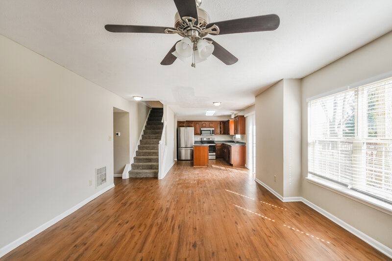 2,480/Mo, 5805 Tanager Lane Carmel, IN 46033 Living Room View 2