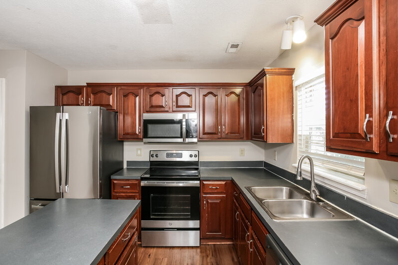 2,745/Mo, 5805 Tanager Lane Carmel, IN 46033 Kitchen View