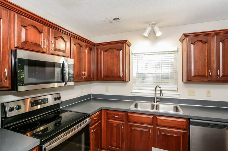 2,745/Mo, 5805 Tanager Lane Carmel, IN 46033 Kitchen View 2