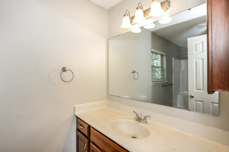 2,745/Mo, 5805 Tanager Lane Carmel, IN 46033 Bathroom View