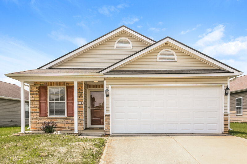 2,640/Mo, 5614 Sweet River Dr Indianapolis, IN 46221 External View