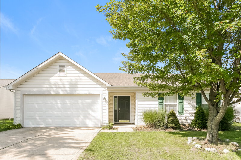 1,850/Mo, 10708 Tanbark Dr Indianapolis, IN 46235 External View