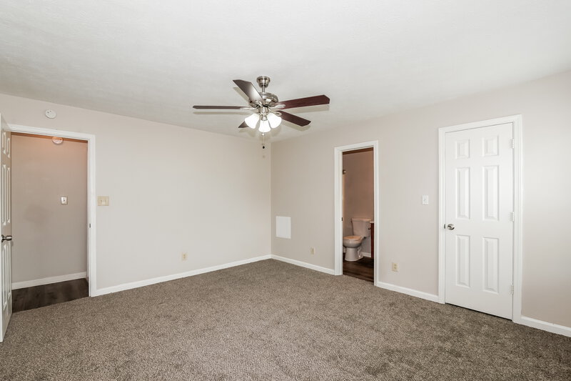 2,470/Mo, 10708 Tanbark Dr Indianapolis, IN 46235 Main Bedroom View