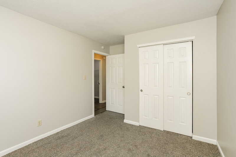 1,850/Mo, 10708 Tanbark Dr Indianapolis, IN 46235 Bedroom View 3