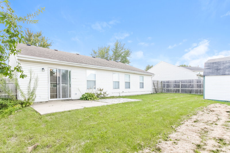 1,850/Mo, 10708 Tanbark Dr Indianapolis, IN 46235 Rear View 2