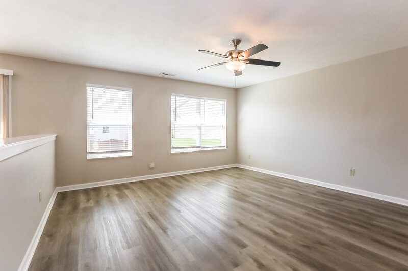 1,870/Mo, 2208 Rossington Ln Indianapolis, IN 46229 Living Room View 2