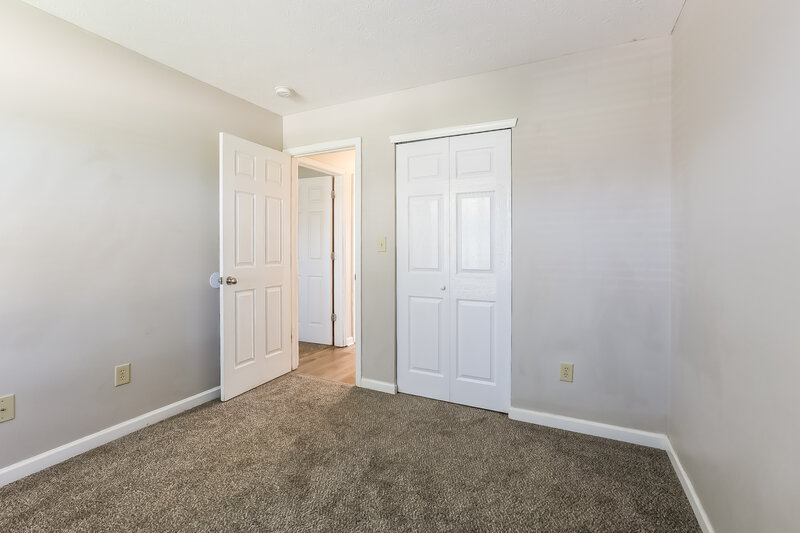 1,870/Mo, 2208 Rossington Ln Indianapolis, IN 46229 Bedroom View 4