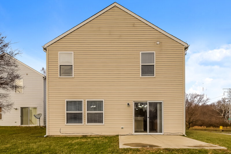 1,860/Mo, 2727 W 75th St Indianapolis, IN 46268 Rear View