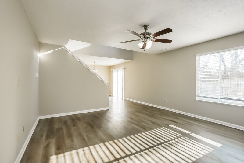 1,800/Mo, 4615 Falcon Run Way Indianapolis, IN 46254 Living Room View 2