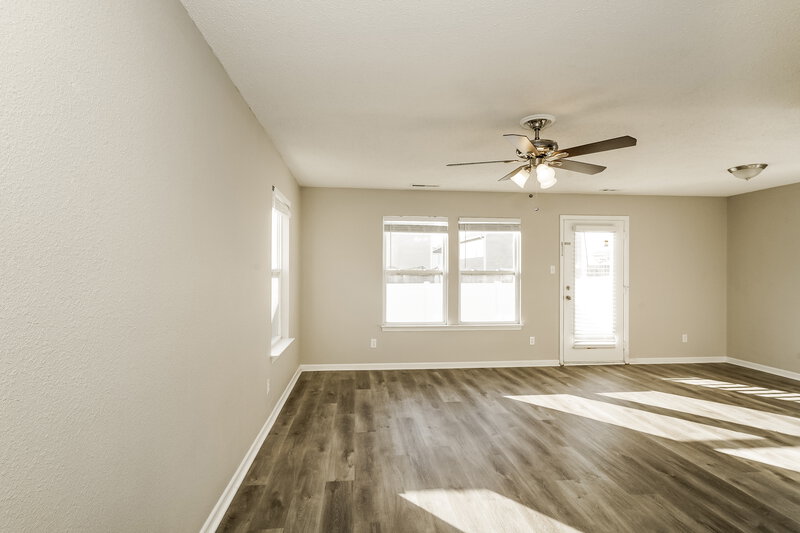 1,700/Mo, 10981 Walnut Grove Camby, IN 46113 Living Room View