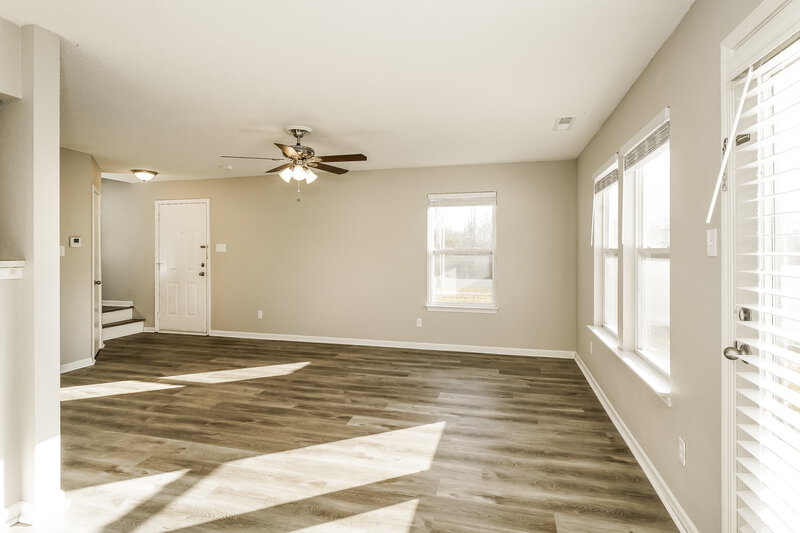 1,700/Mo, 10981 Walnut Grove Camby, IN 46113 Living Room View 2