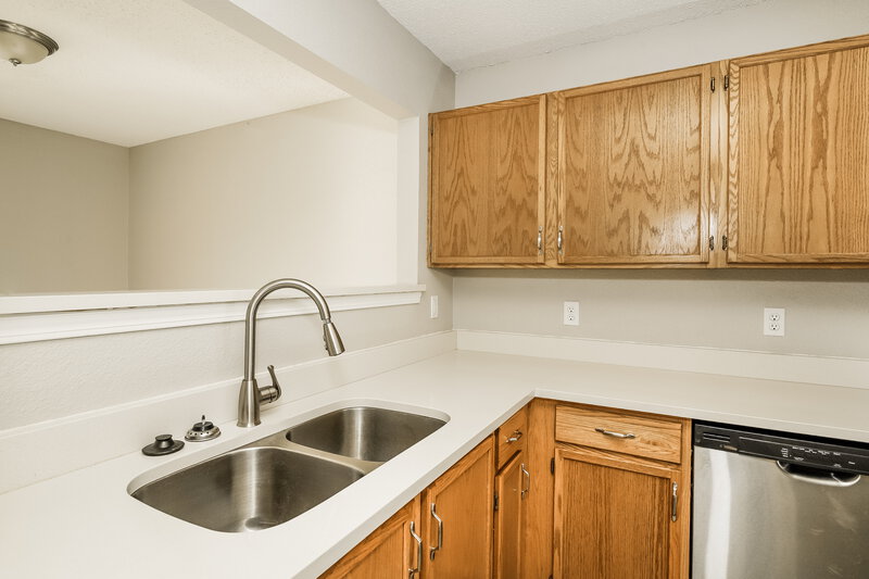 1,700/Mo, 10981 Walnut Grove Camby, IN 46113 Kitchen View