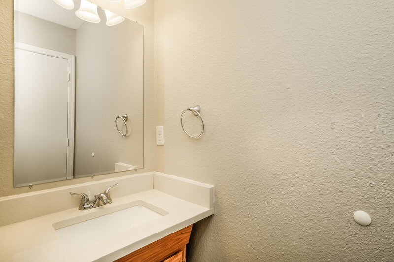 1,700/Mo, 10981 Walnut Grove Camby, IN 46113 Bathroom View 2