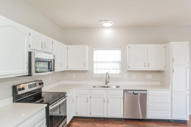 2,830/Mo, 3500 Limelight Ln Whitestown, IN 46075 Kitchen View 2