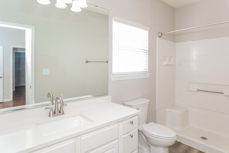 2,830/Mo, 3500 Limelight Ln Whitestown, IN 46075 Main Bathroom View