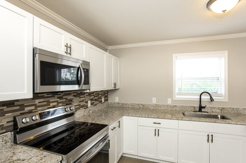 2,110/Mo, 4240 Arches Ct Indianapolis, IN 46235 Kitchen View