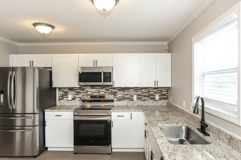 2,110/Mo, 4240 Arches Ct Indianapolis, IN 46235 Kitchen View 2