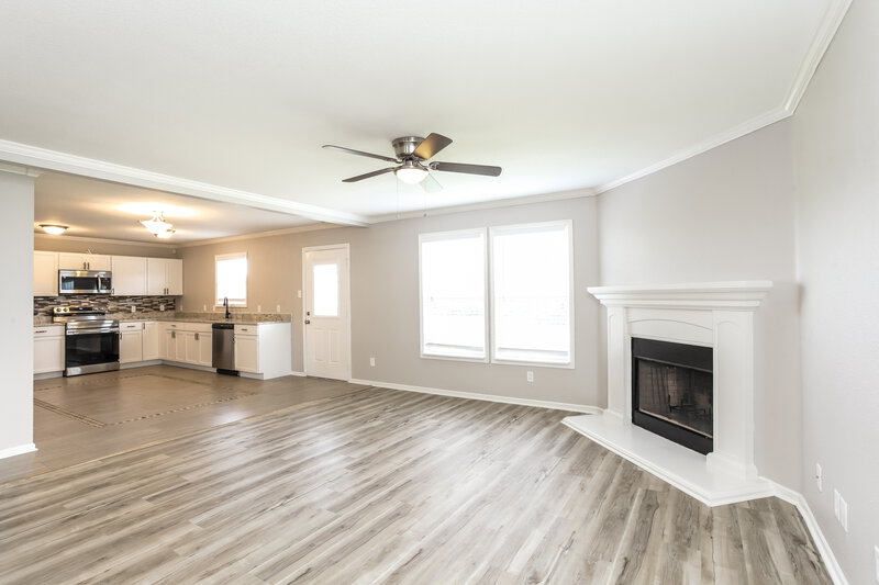 2,110/Mo, 4240 Arches Ct Indianapolis, IN 46235 Family Room View 2