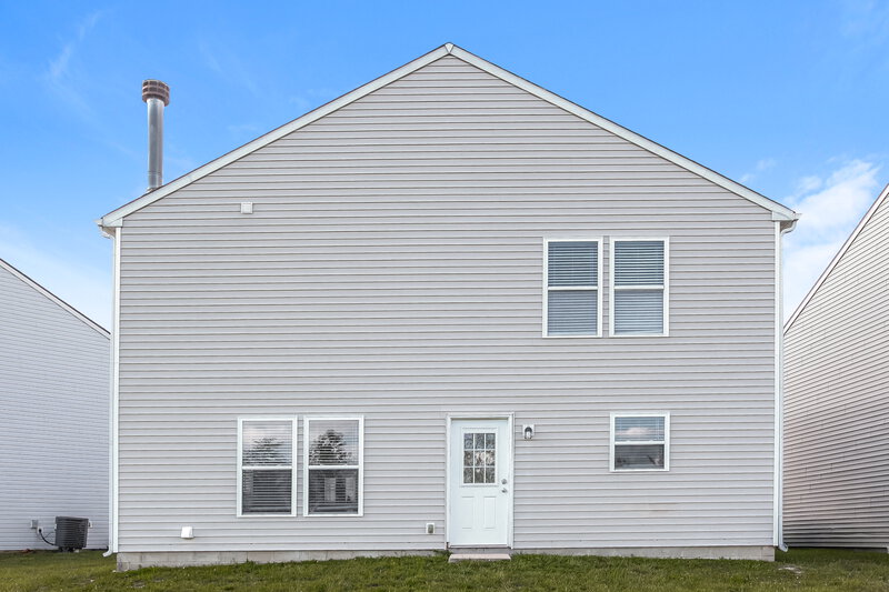 2,110/Mo, 4240 Arches Ct Indianapolis, IN 46235 Rear View