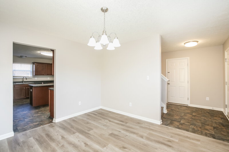 1,985/Mo, 2571 Apple Tree Ln Indianapolis, IN 46229 Dining Room View