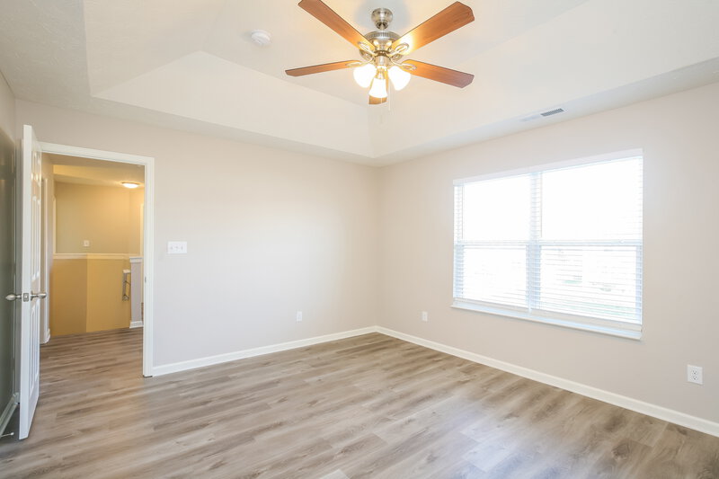 1,985/Mo, 2571 Apple Tree Ln Indianapolis, IN 46229 Main Bedroom View