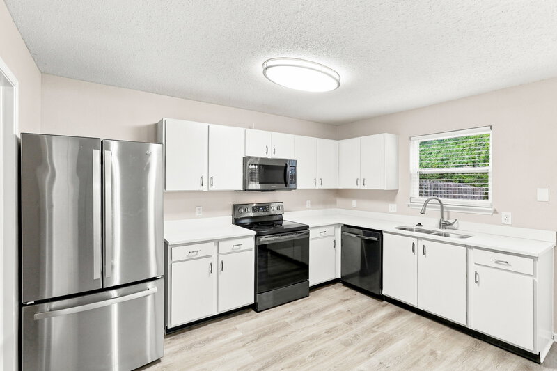 2,055/Mo, 9102 Cardinal Flower Ct Indianapolis, IN 46231 Kitchen View