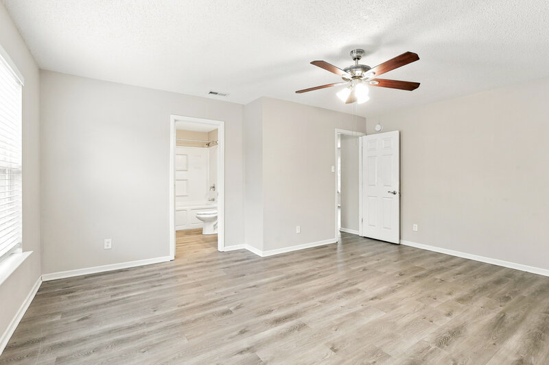 2,055/Mo, 9102 Cardinal Flower Ct Indianapolis, IN 46231 Primary Bedroom View 2