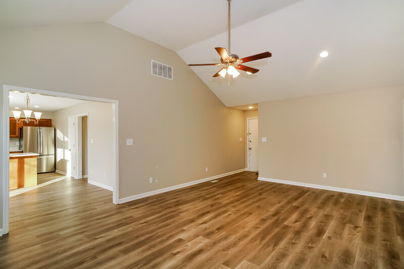 1,945/Mo, 5349 Tracey Jo Rd Greenwood, IN 46142 Living Room View 2