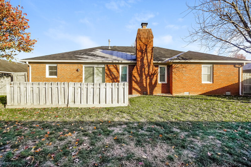 1,945/Mo, 5349 Tracey Jo Rd Greenwood, IN 46142 Rear View