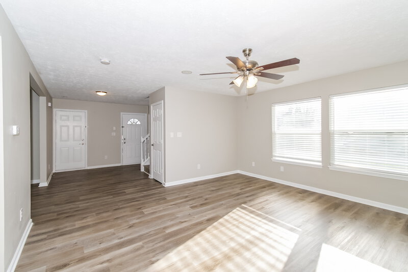 0/Mo, 9220 Allegro Dr Indianapolis, IN 46231 Living Room View 2