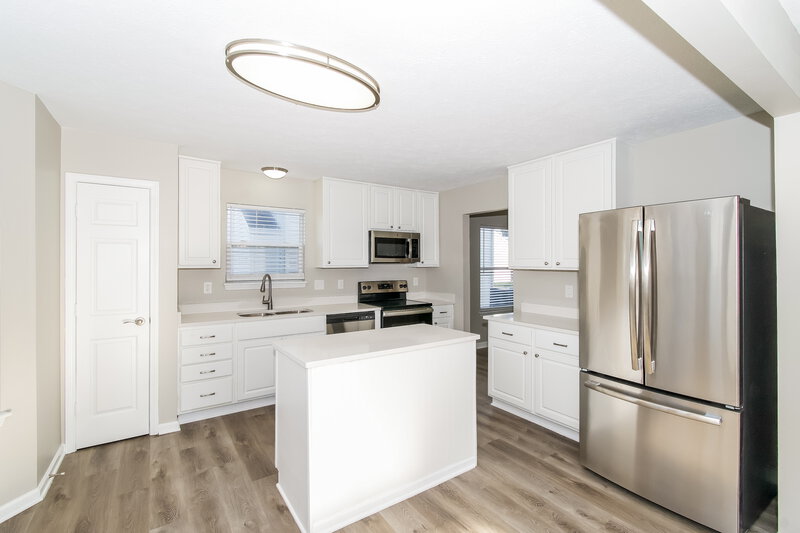 0/Mo, 9220 Allegro Dr Indianapolis, IN 46231 Kitchen View