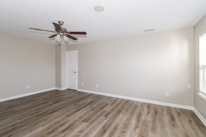0/Mo, 9220 Allegro Dr Indianapolis, IN 46231 Main Bedroom View 3