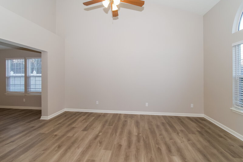 1,940/Mo, 5439 Great Woods Dr Indianapolis, IN 46224 Living Room View