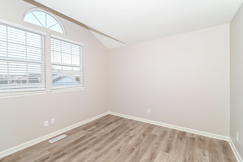 1,940/Mo, 5439 Great Woods Dr Indianapolis, IN 46224 Bedroom View 3
