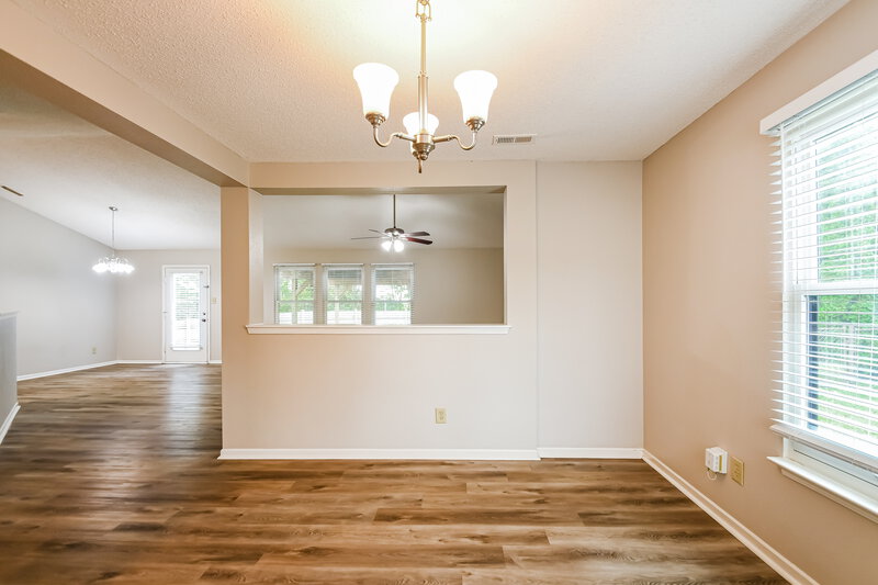 1,755/Mo, 8835 Youngs Creek Ln Camby, IN 46113 Dining Room View