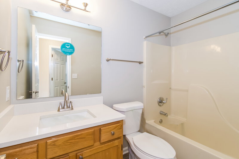 2,620/Mo, 6101 Patoka Lake Dr Indianapolis, IN 46254 Bathroom View