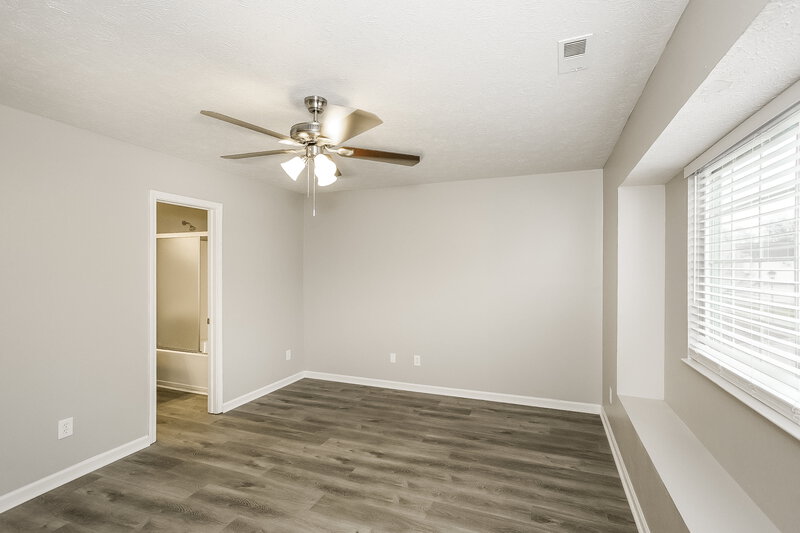 3,210/Mo, 4611 Falcon Run Way Indianapolis, IN 46254 Main Bedroom View 2