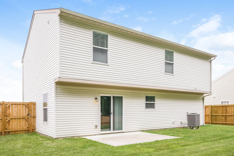 2,120/Mo, 3423 Grove Berry Ln Indianapolis, IN 46239 Rear View 2
