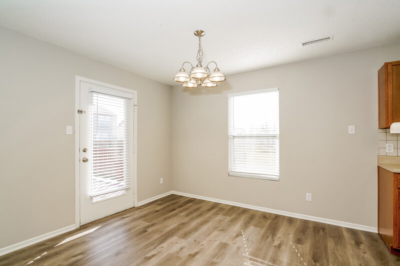 1,710/Mo, 8645 Ingalls Ln Camby, IN 46113 Dining Room View