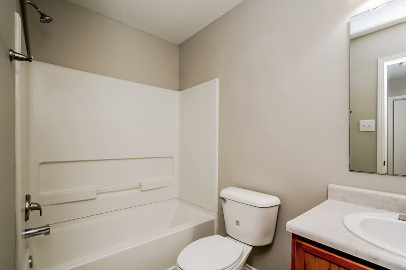 1,710/Mo, 8645 Ingalls Ln Camby, IN 46113 Bathroom View 2