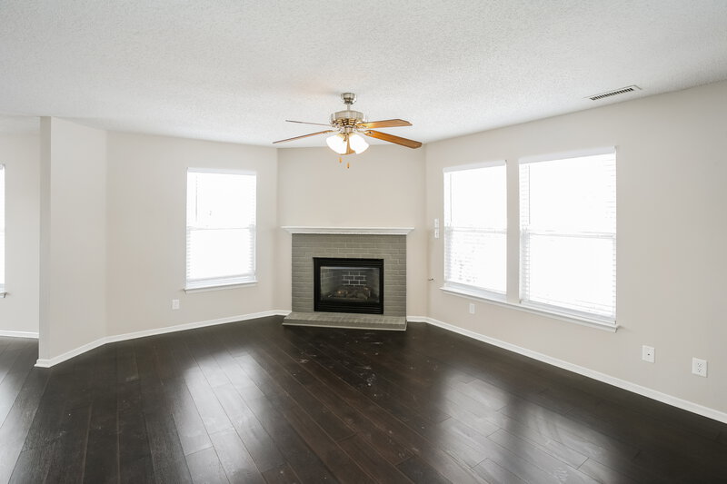 2,060/Mo, 10110 Pine Grove Way Indianapolis, IN 46234 Family Room View