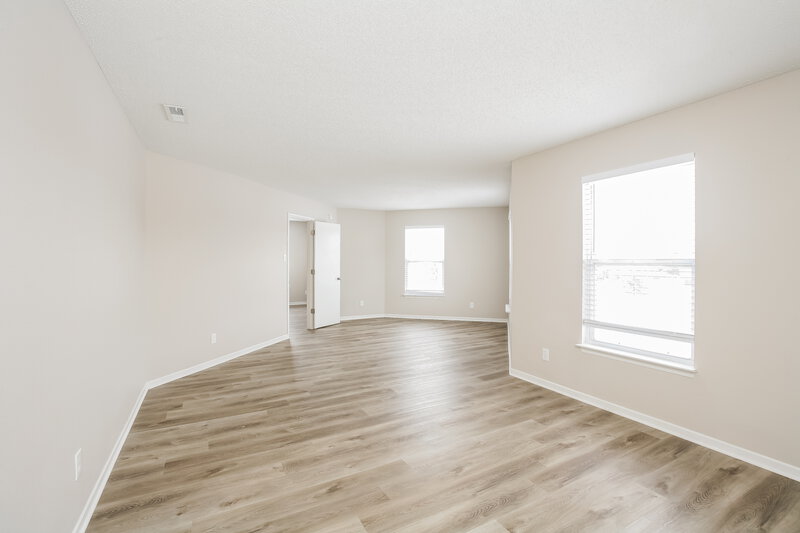 2,060/Mo, 10110 Pine Grove Way Indianapolis, IN 46234 Main Bedroom View