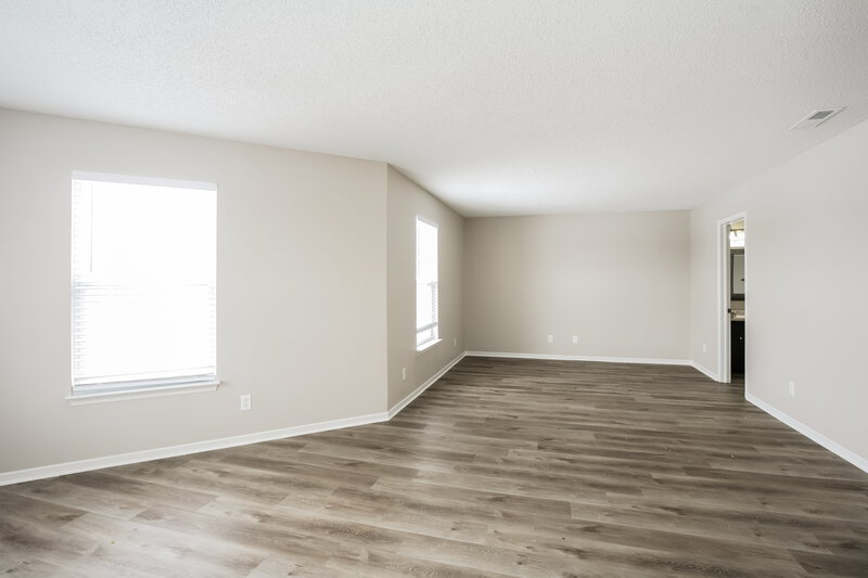2,060/Mo, 10110 Pine Grove Way Indianapolis, IN 46234 Main Bedroom View 2